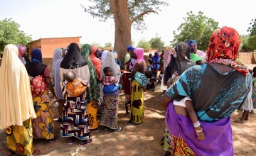 Concern is helping hundreds of vulnerable women in two local communities in Tahoua hit hard by lack of rain and a failed harvest last year. And if they have children under the age of two, they are also given a month’s supply of bio-fortified flour. Photographer: Darren Vaughan/ Concern Worldwide