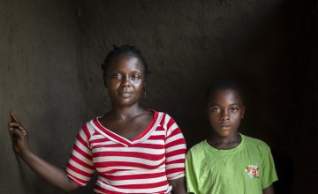 Pedamar Kayah (40) with her 11-year-old son Surprise. Photo: Nora Lorek