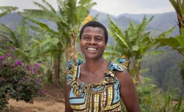 Community Health Worker Jeannette Icimanishatse. Photo: Abbie Trayler-Smith / Concern Worldwide