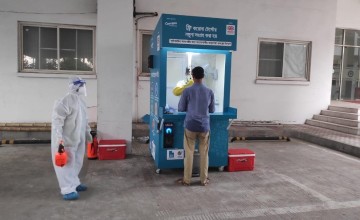 Concern Bangladesh in collaboration with local partners launched New Digital Booths for screening and testing of Covid-19. The service was free. Photo: EHD 