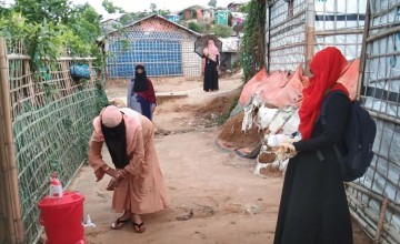 Handwashing and safety materials distribution. Photo: Md. Taslim Anwar /Concern Worldwide