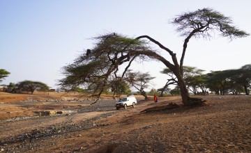 The Ter Shet river runs through Legahida and the surrounding area. When in full flow, it separates the two sides of the settlement, making it difficult to distribute supplies. Photo: Conor O'Donovan / Concern Worldwide.