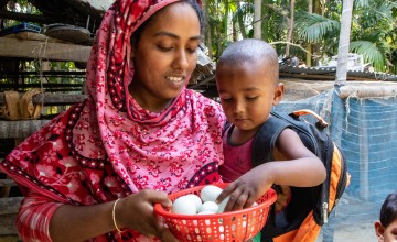 Hosenare Aktar with her son, Rakib. Photo: Gavin Douglas