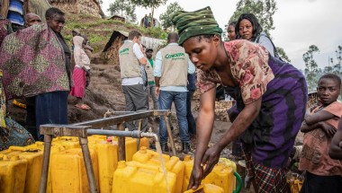 People living in displacement camps in North Kivu, DRC say it is difficult to maintain good hygiene and manage waste disposal.