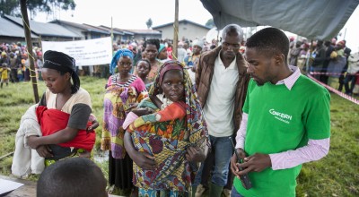 A Concern tarpaulin distribution to displaced families at Katale in North Kivu. Photo: Kieran McConville/ Concern Worldwide