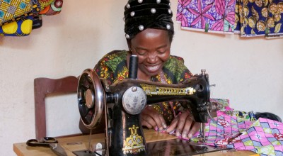 Alexia makes 20 women's outfits on average each week.