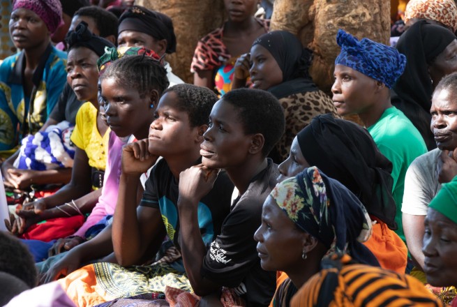 A section of the audience at a community meeting in Kwilapo, Malawi, to outline Concern’s graduation programme, the community irrigation project and the savings and loan scheme. Photo: Eamon Timmins/ Concern Worldwide